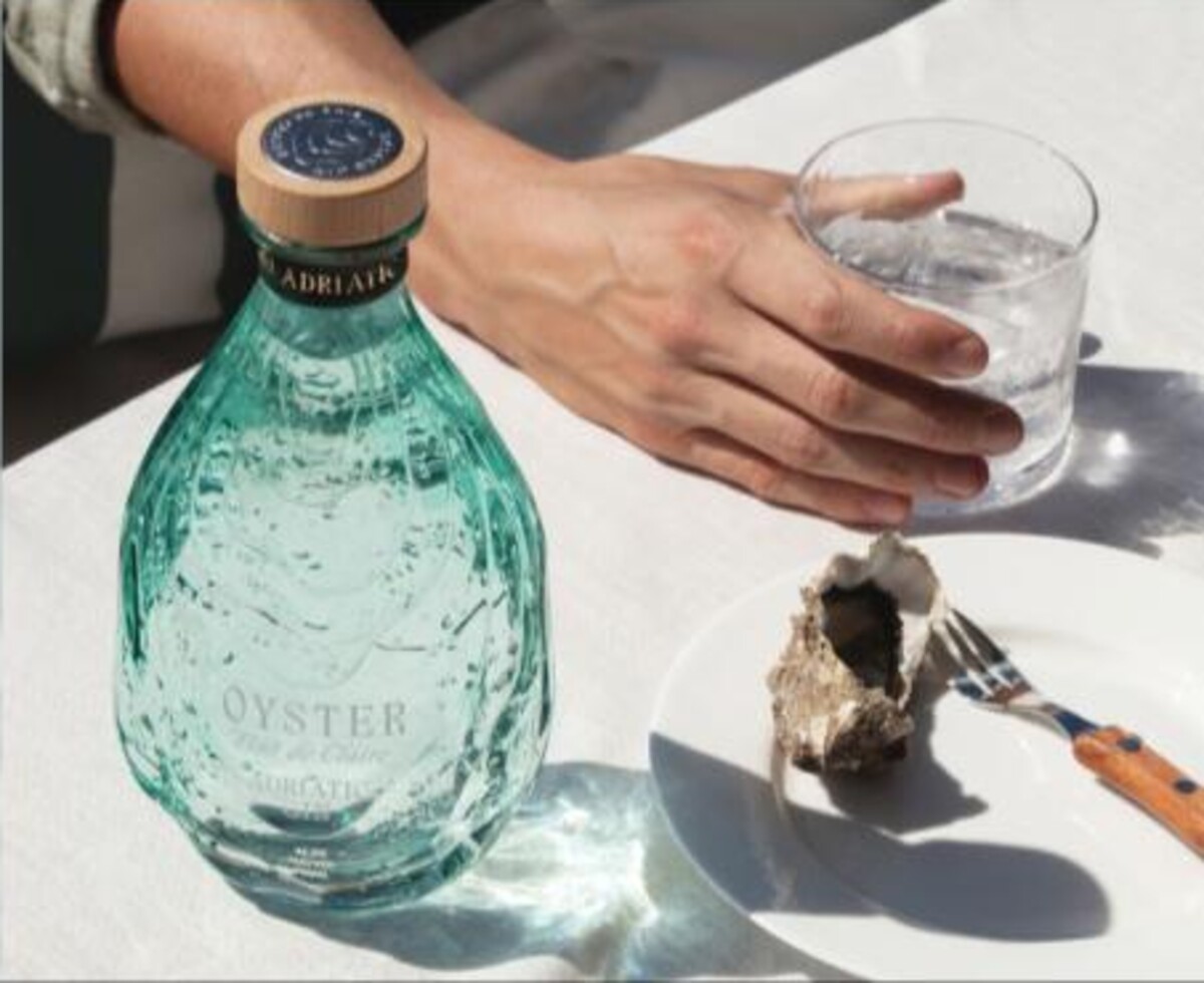 Oyster Gin & Tonic, the signature serve